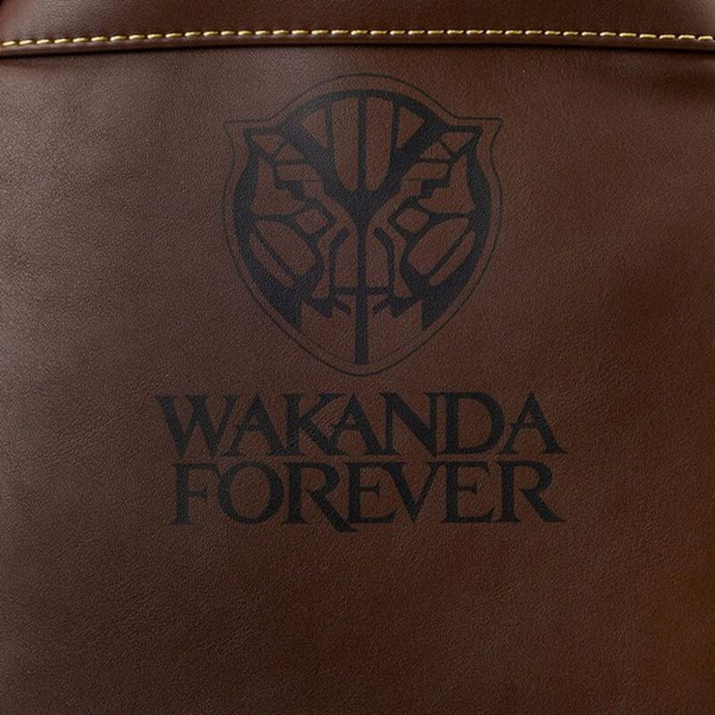 Mochila Loungefly Black Panther Okoye Cosplay